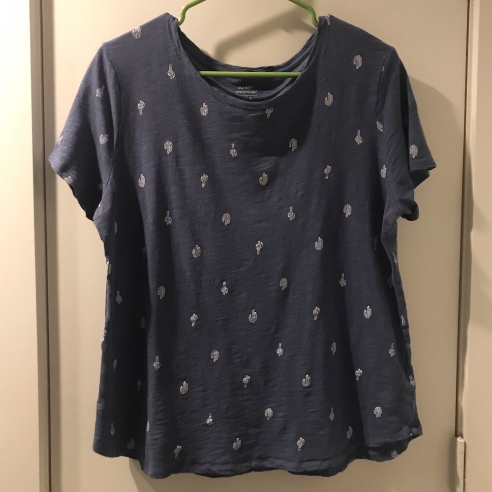 ✨2/$10 | Old Navy T-shirt